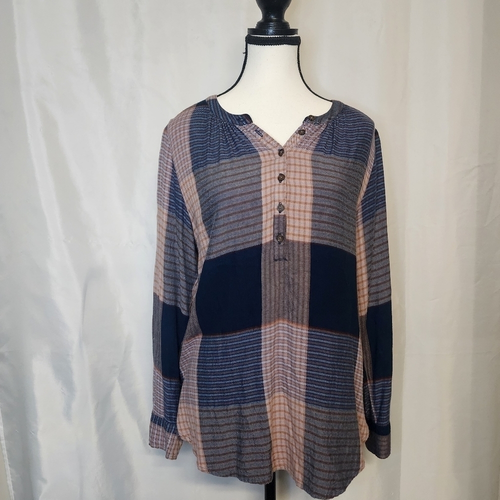 Womens Universal Threads Patchwork Peasant Shirt in Blue and Pink Tones Size S